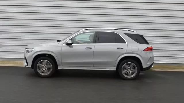 Poctivé SUV, které váží skoro tři tuny, ale nežere. To je Mercedes GLE 350 de 4Matic