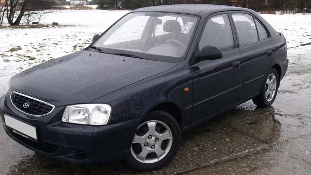 Hyundai Accent (2000 – 2006): Pro nenáročné a začínající řidiče