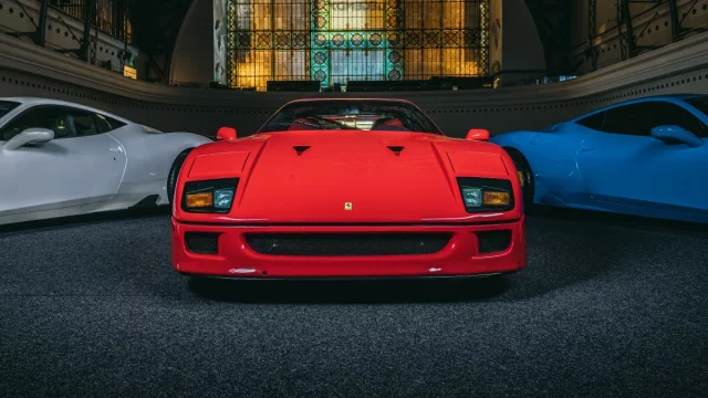 Legendy přivážejí úžasné automobily a osobnosti, těšit se můžete již tento víkend