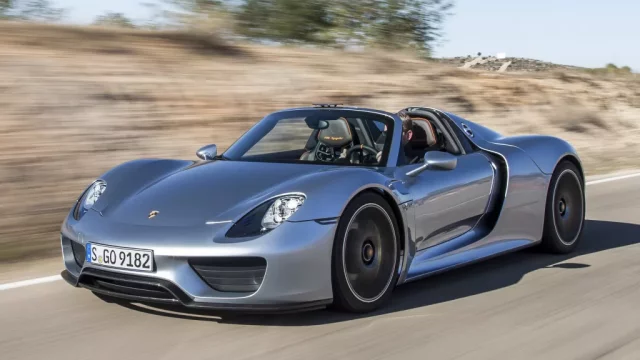 Nástupce Porsche 918 Spyder to nebude mít lehké. Musí zvládnout Nürburgring za 6:30 min.