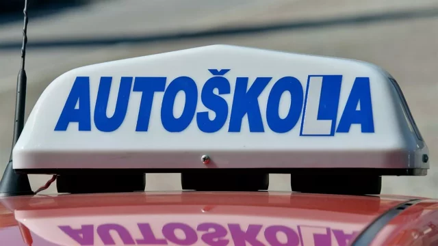 Tohle jsou nejtěžší otázky z autoškoly. Pouze polovina lidí na ně odpoví správně