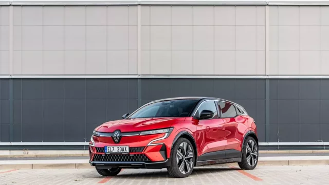 Test Renaultu Megane E-Tech pohledem ženy: 100% elektrický (první jízdní dojmy)