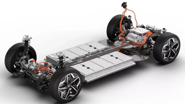 Jak dlouho vydrží spalovací motor? Do roku 2030 má mít až 50 % aut elektromotor