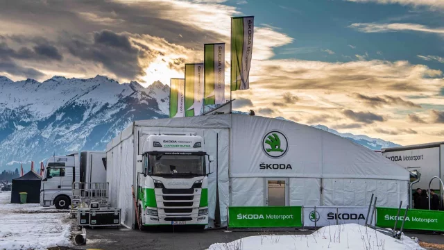 Škoda Motorsport umožňuje nahlédnout do zákulisí zákaznického závodění