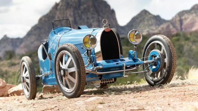 Bugatti slaví 110 let a vy můžete být u toho! Historické modely putují Českem