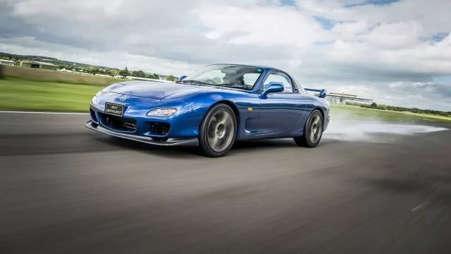 Mazda oficiálně potvrdila návrat wankelu! Dočkáme se konečně nástupce legendární RX-7?