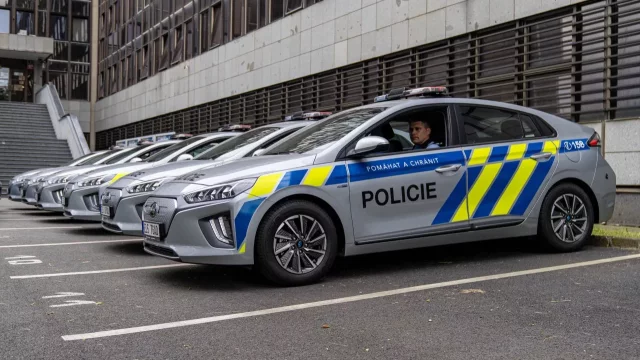 Hyundai Ioniq Electric bude nově sloužit u policie