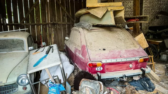 Renault 16 stál 25 let v české stodole. Od konce 60. let patří stejnému majiteli
