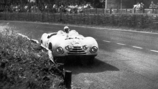 Škodovka jedinkrát startovala ve 24h Le Mans, za hluboké totality byla rychlejší než Porsche