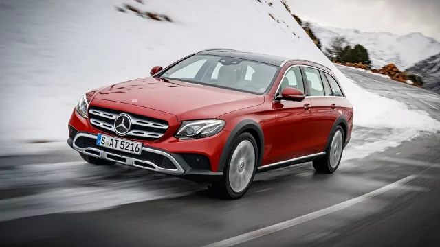 Mercedes-Benz vyvíjí další terénní kombík. Chce konkurovat Audi a Volvu