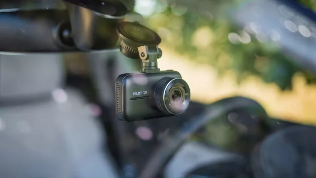 Kamery do auta: Otestovali jsme Niceboy PILOT Q9 Radar