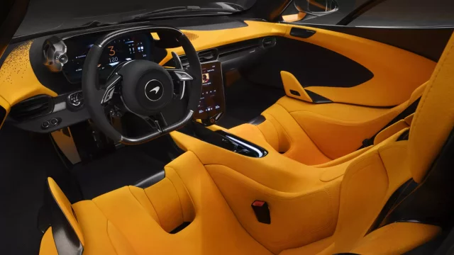 Nejsilnější McLaren všech dob: Nový hypersport drtí asfalt v 350 km/h