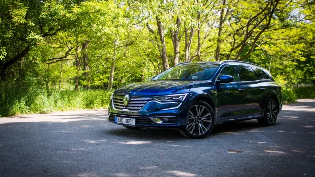 Test Renaultu Talisman Grandtour 2.0 Blue dCi 190, elegána s batohem