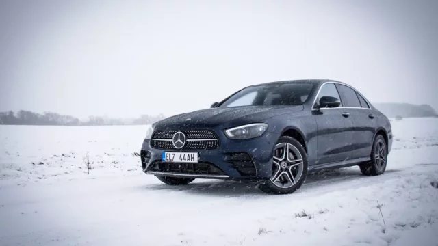 Test Mercedesu E 300 de, netradičně pojatého hybridu