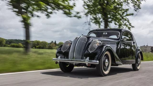 Kupátka od Škodovky: Připomeňte si nejkrásnější vozy historie značky