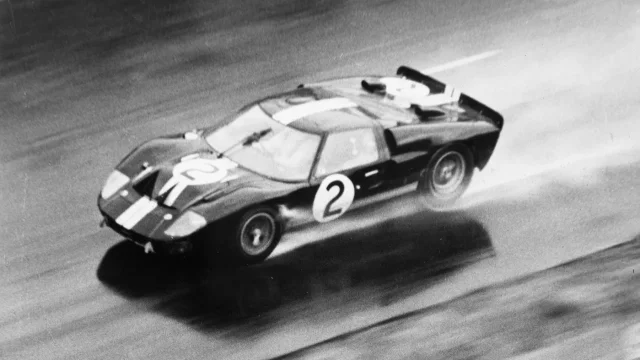 Jak se rodí historie: Ford GT40 (1964)