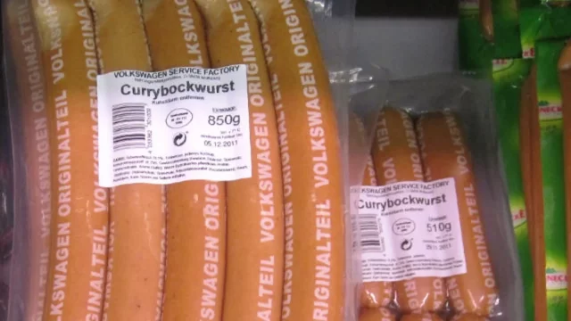 Párky, tryskáče nebo pepřenky: Co všechno vyrábí známé automobilky? Budete se divit!