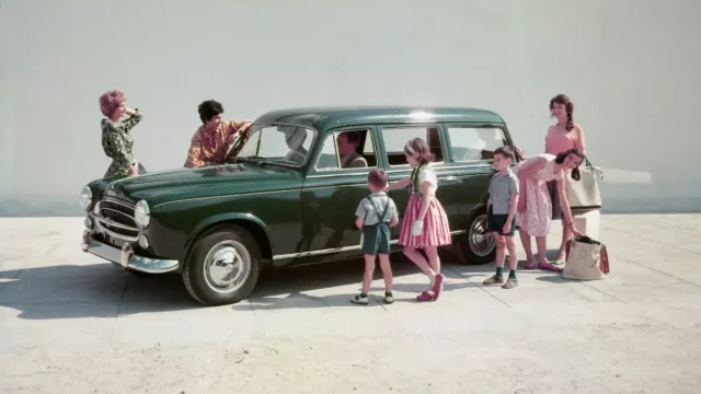 Peugeot a kombíky: Mobilizovaly rodiny, přežily Afriku a nyní šetří přírodu