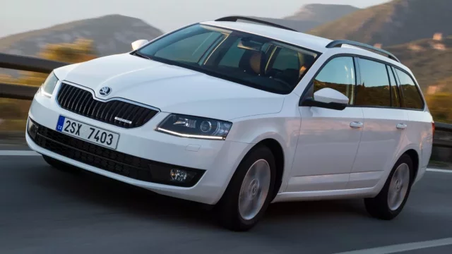 Zánovní ojetá auta lákají Čechy. Meziročně jich znatelně přibylo