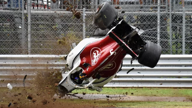 Drsná nehoda ve Formuli 1: Tady šlo skutečně o život!
