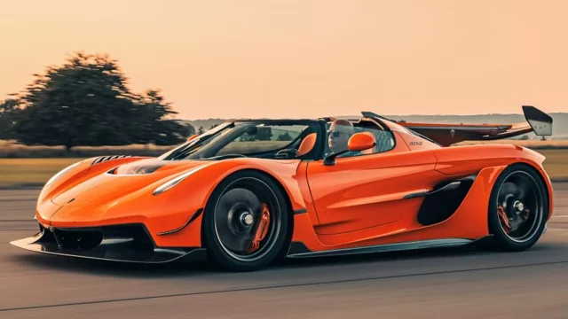Omračující výkon krále hypersportů. Koenigsegg Jesko v úchvatném videu