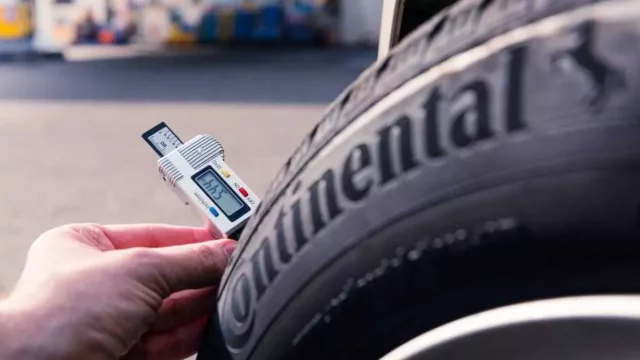 Čeští řidiči s přezutím na letní pneumatiky váhají a nezřídka dojíždějí zimní pláště