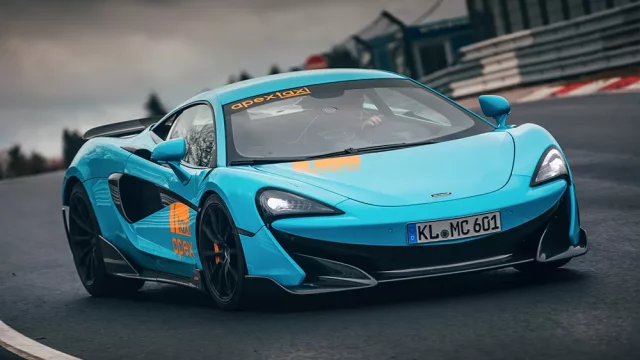 McLaren 600LT jako taxi? Na Nürburgringu je možné všechno