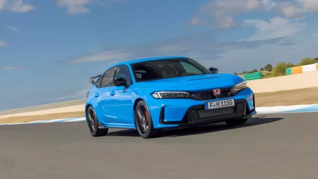 Honda Civic Type R přijíždí na český trh. Víme, kolik bude stát