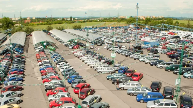 Jaká jsou současná rizika ojetin? Víte, co vše je třeba před koupí prověřit?