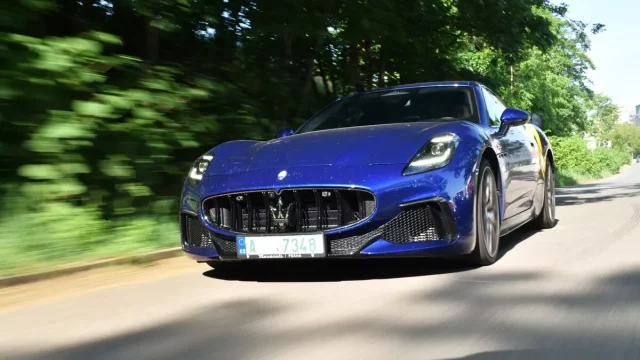 Maserati GranTurismo Trofeo je v podstatě Da Vinciho dílem. Oplývá šmrncem a nechybí mu síla