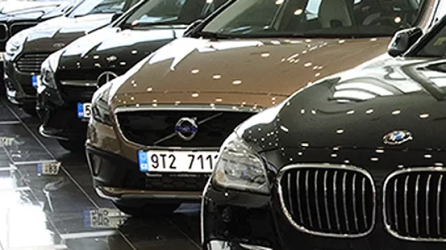 V listopadu stoupala poptávka po mladších ojetinách