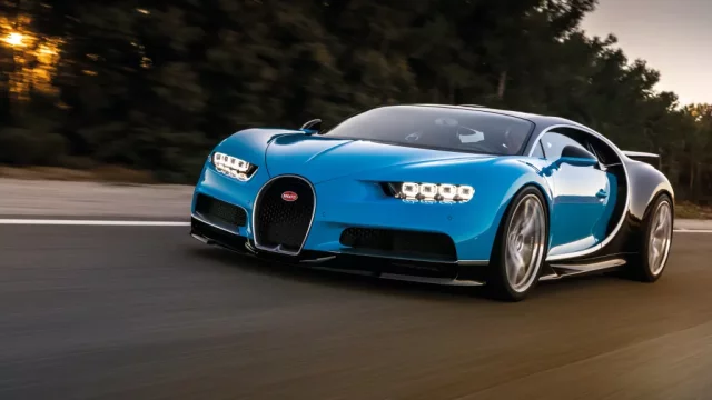 Bugatti Chiron stále ještě neukázalo svoji skutečnou maximálku. Prý dosáhne 450 km/h, tak kde je háček?