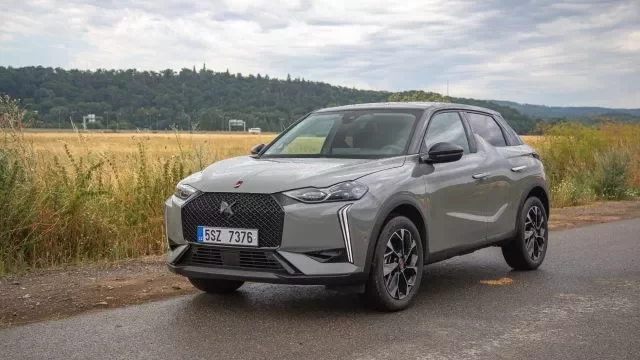 Má šarm i mrštnost. Extravagantní crossover DS 3 ale nebude pro každého