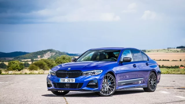Test BMW 330i M Performance: Trojka se vrací ke sportovním kořenům
