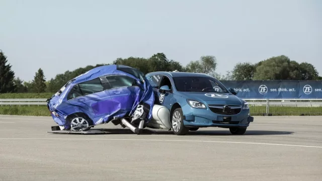 Airbagy nemusí chránit jen posádku, ale i samotné auto