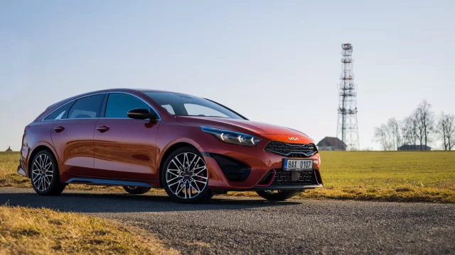 Za rozhlednami v Praze a okolí v nové Kia ProCeed GT