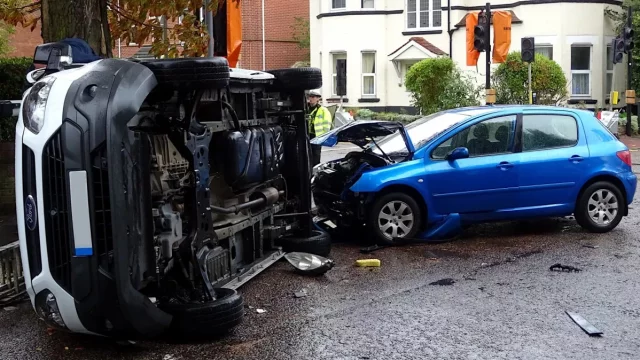 Koronavirus na silnicích: Dopravní nehody po omezení pohybu klesly téměř na polovinu
