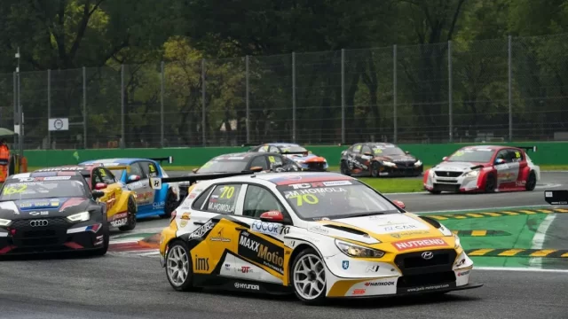 Český tým v TCR Europe ovládl závod na italské Monze