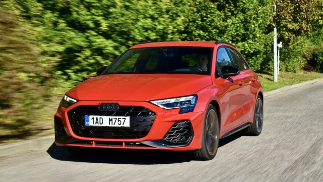Audi S3 je po modernizaci takřka bezchybné auto. Vtipné je, že je levnější než stejně výkonný Volkswagen Golf