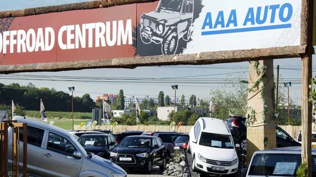 České řidiče lákají ojeté čtyřkolky