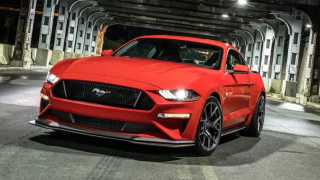 Ford Mustang příští generace dostane čtyřkolku a elektrickou verzi
