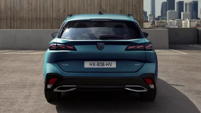 Francouzi představují parádní konkurenci pro Octavii Combi