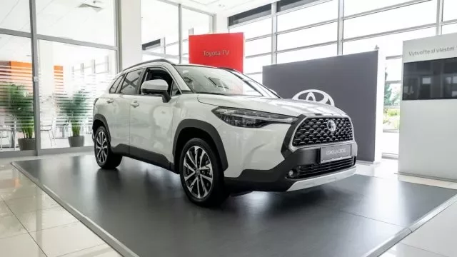 Toyota srazila cenu u většiny svých modelů. Některé jsou levnější až o 300 tisíc korun