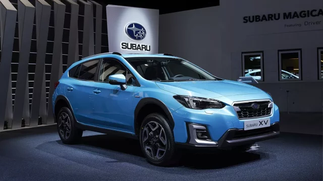Subaru XV prodělalo v Ženevě facelift a dostalo navíc hybridní pohon e-Boxer