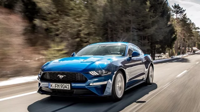 Ford chystá nový základní Mustang. Bude to opět šestiválec?