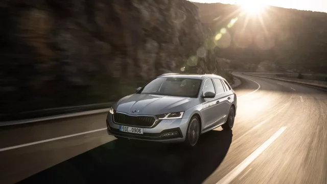 Komentář: Češi jsou ve výběru aut konzervativní. Sahají po neutrálních barvách a nejvíce u nich dominuje karoserie SUV