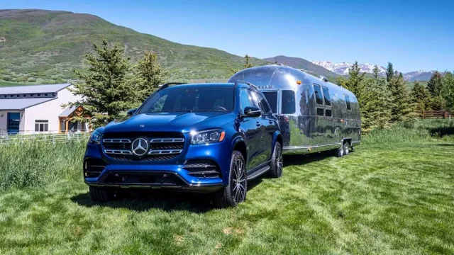 Bezpečně s přívěsem: Jízda s vlekem má svoje pravidla