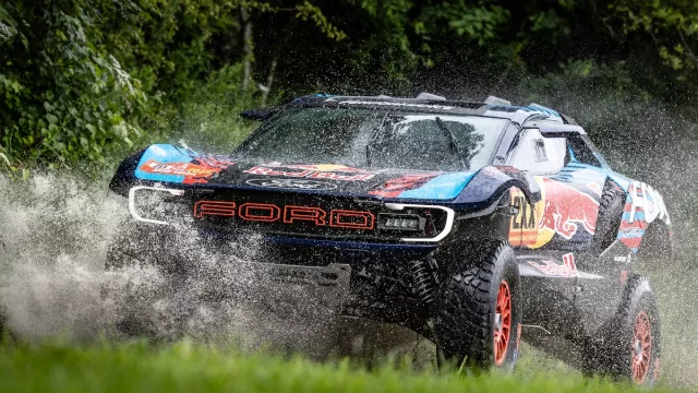 Ford Raptor T1+: Ultimátní stroj pro Rallye Dakar