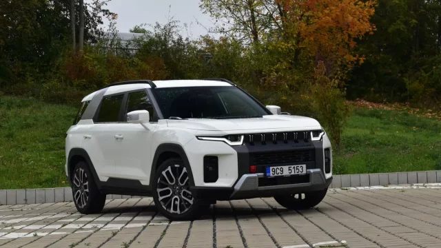 Extravagantní Torres poutá na design i cenu. Plně vybavený je za méně než základní Kodiaq