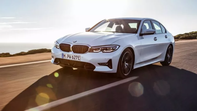 BMW 330e prošlo tuningem. Hybrid umí být silnější než šestiválcová verze M340i